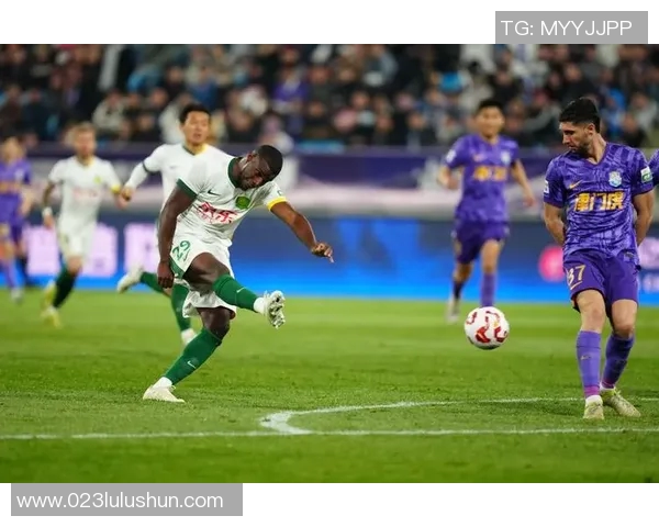 中超精彩对决泰达迎战国安两队争夺季后赛席位的关键战役