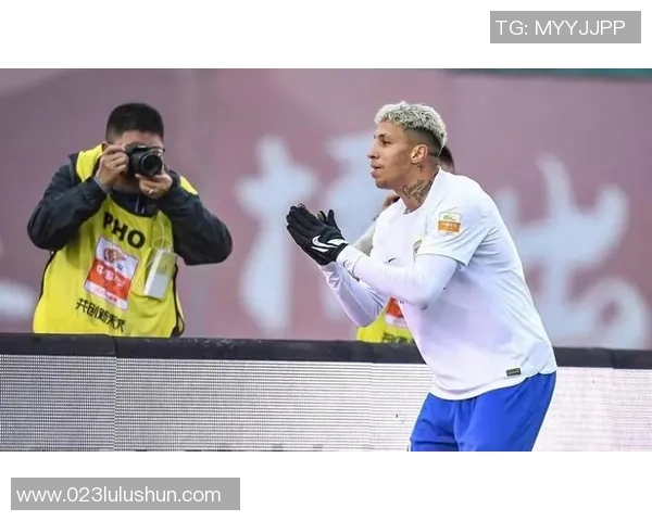 山东队对决上海队钱靖雯展现精彩篮球技艺的巅峰对抗赛