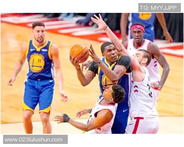 勇士与猛龙激战回顾精彩比赛录像全程回放与精彩瞬间分析 勇士与猛龙激战回顾精彩比赛录像全程回放与精彩瞬间分析